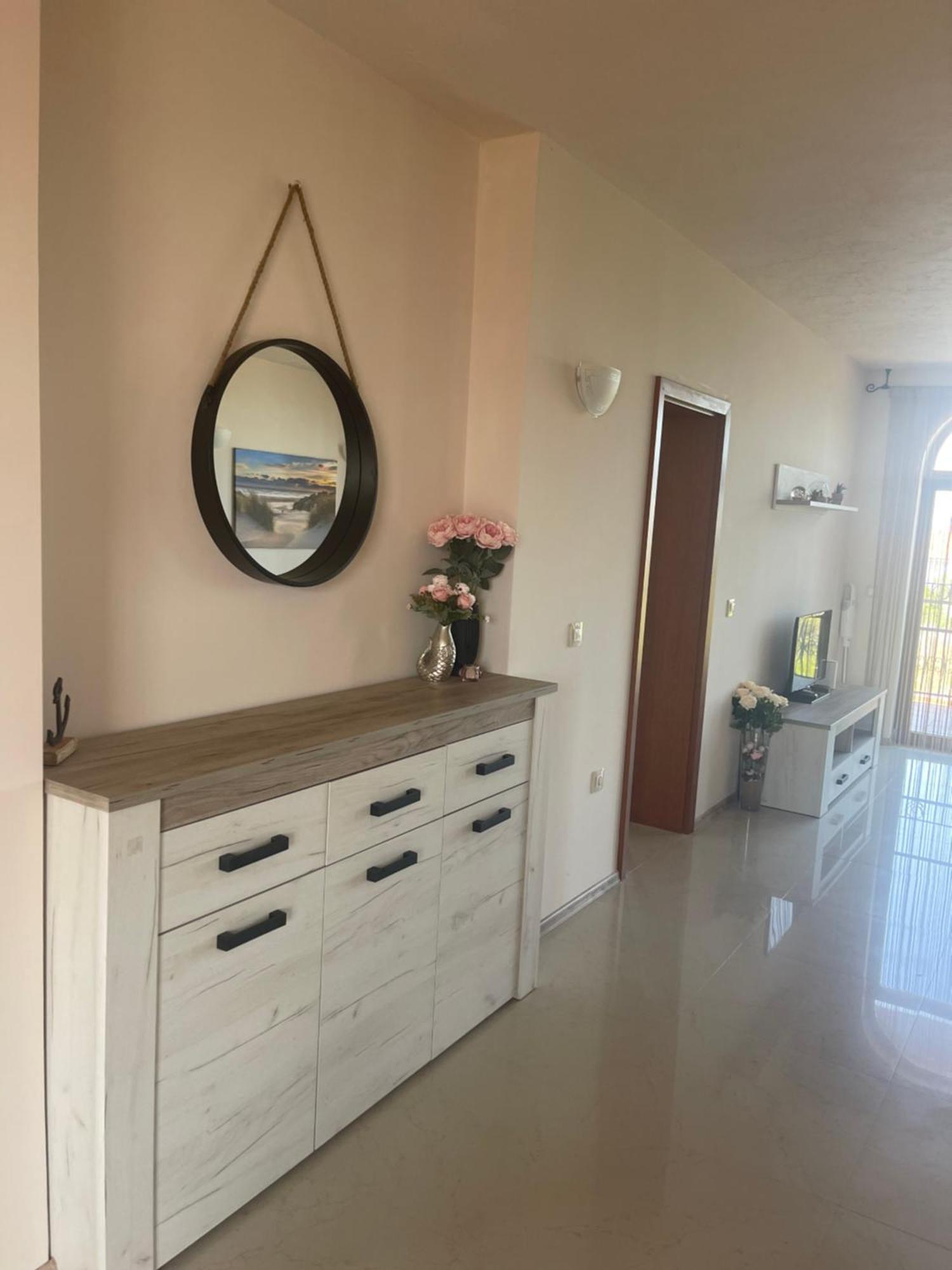 Private With Sea View Апартамент *