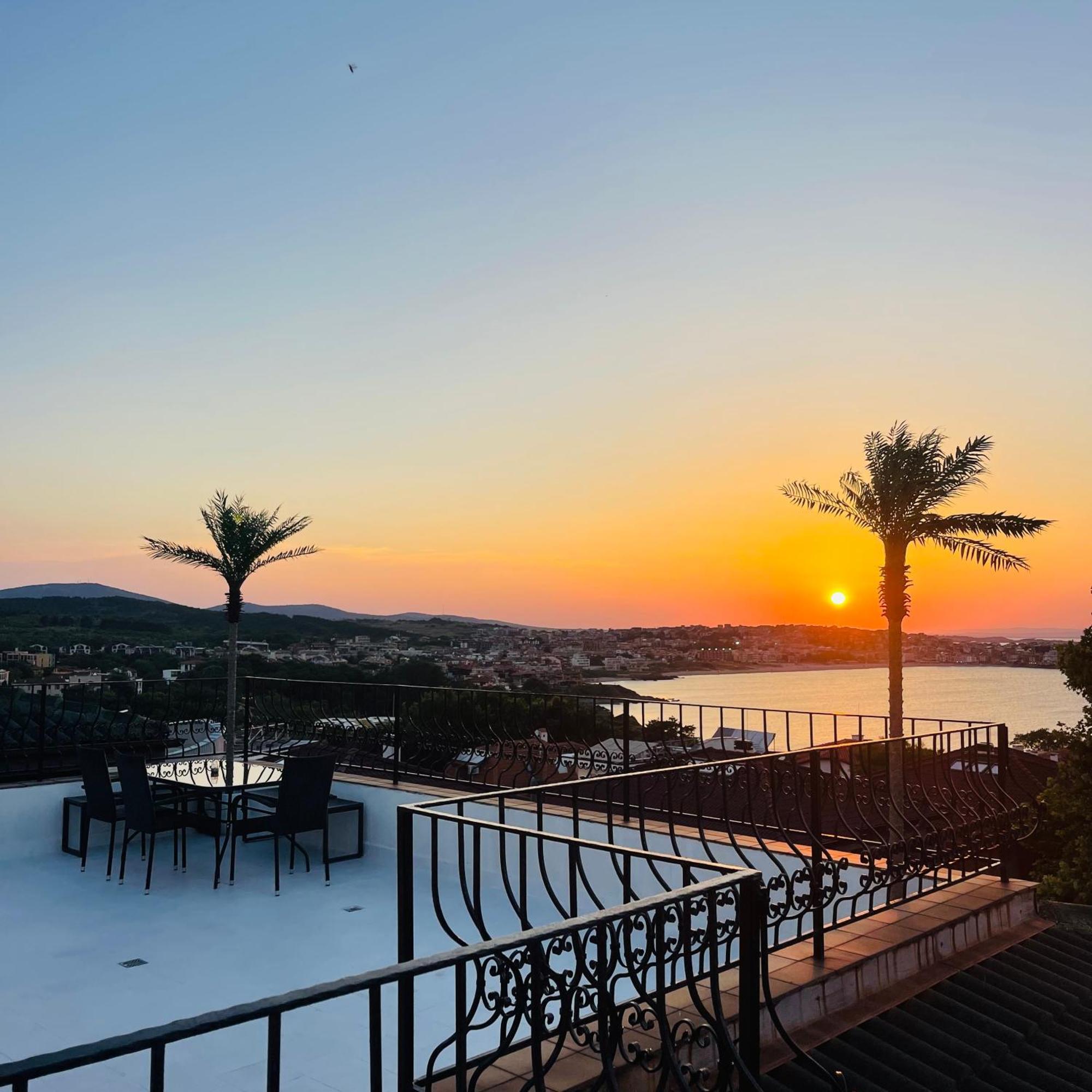 Апартамент Private With Sea View Созопол